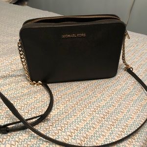 Mk jetset crossbody bag